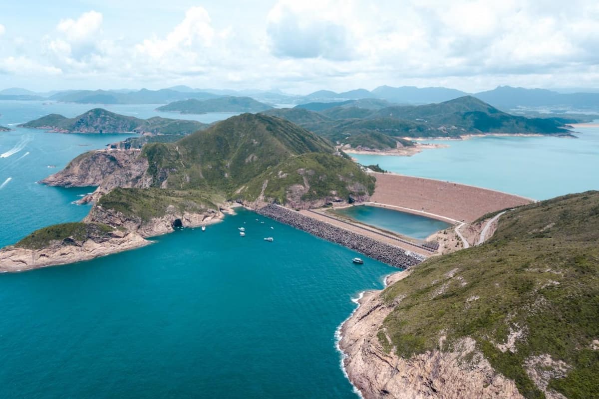 西貢東最美沙灘親子遊:浪茄灣、西灣戲水攻略與安全提示